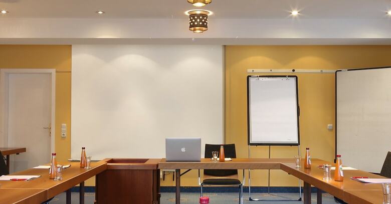 Hotel K�hlichs Paradeism�hle
