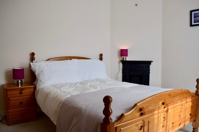 2 Bedroom House In Inchicore