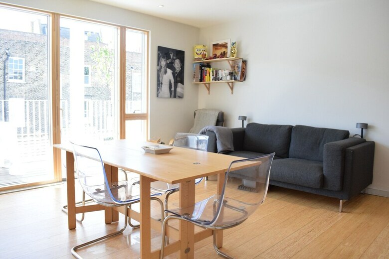 Apartamentos Modern 2 Bedroom Flat With Balcony