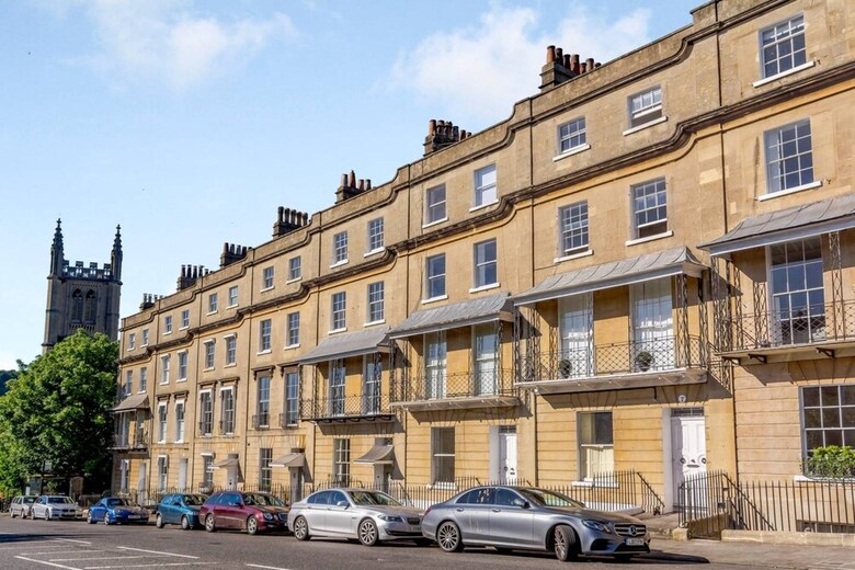 Luxury Georgian Apartment Central Bath