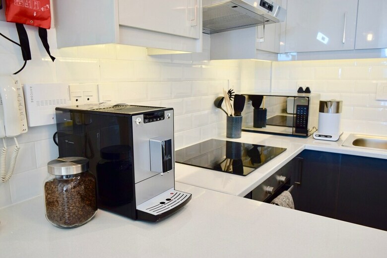 2 Bedroom Apartment With Mountain View