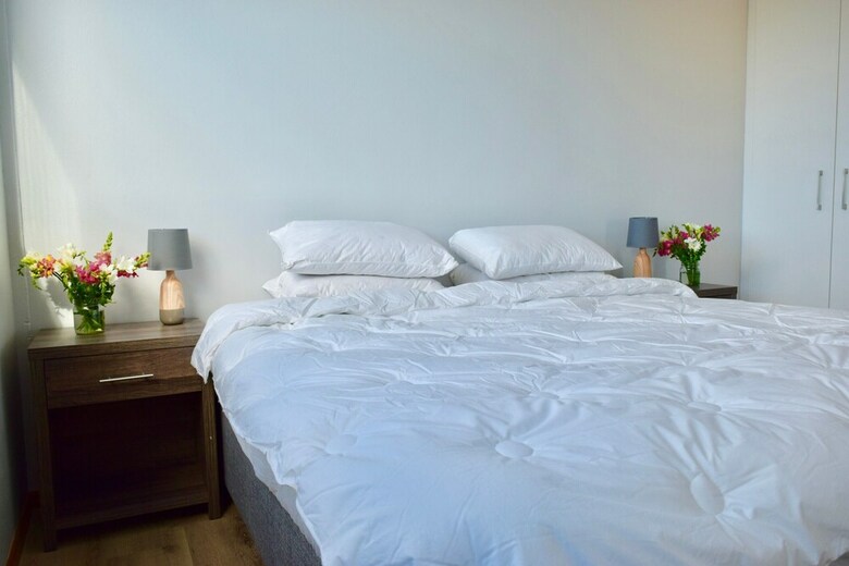 2 Bedroom Apartment With Mountain View
