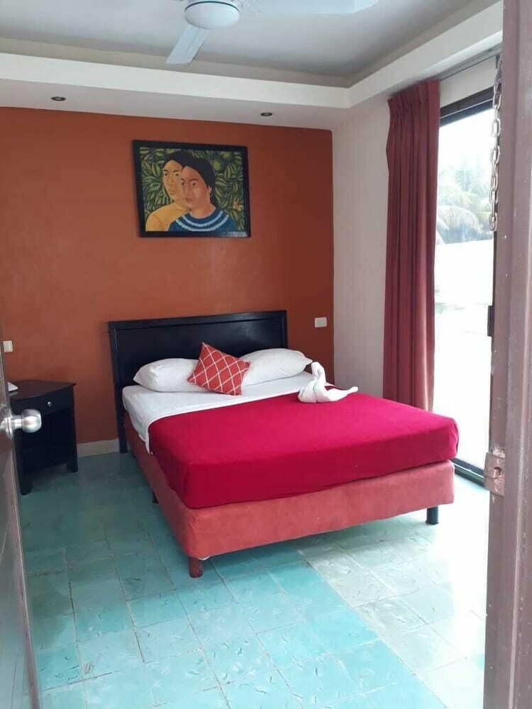 Hotel Y Restaurante Yaxactun