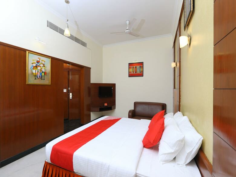 Hotel Collection O 30020 Koyambedu