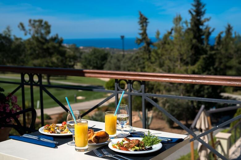 Hotel Korineum Golf & Beach Resort