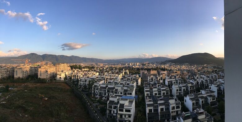 Hotel Tengchong Two Suite Guesthouse