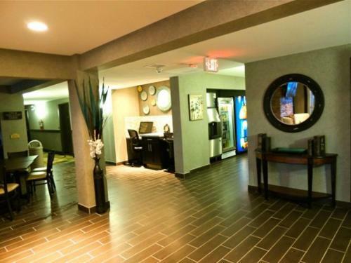 Hotel Western Star Inn & Suites Redvers