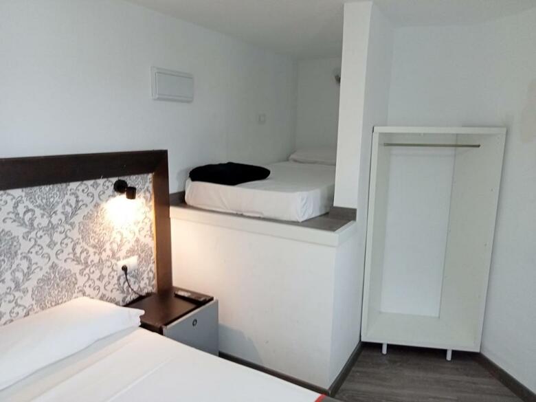 Hotel Hello Feria