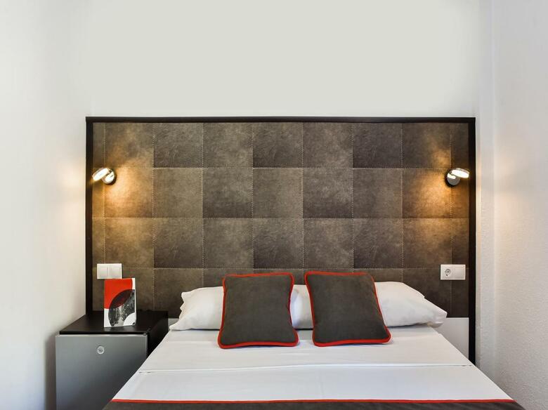 Hotel Hello Feria