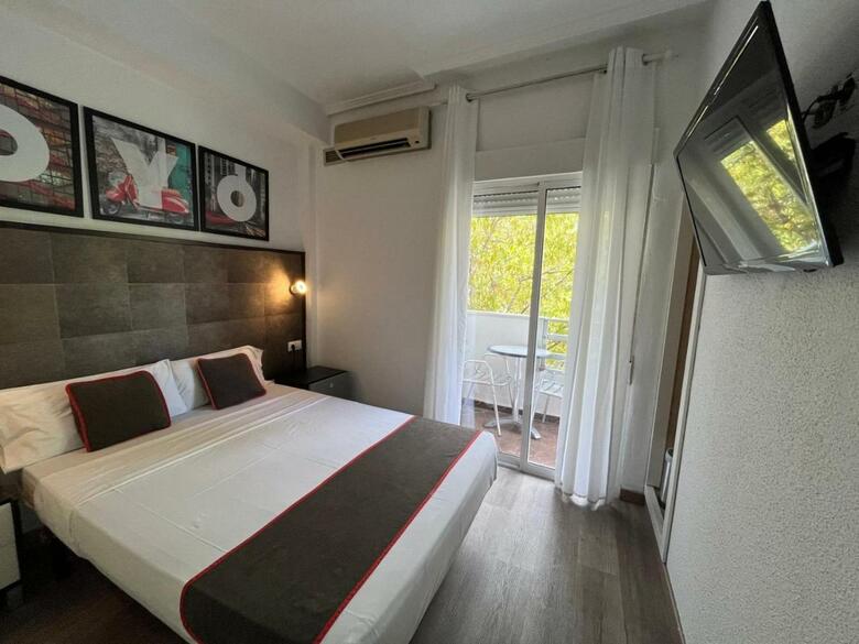 Hotel Hello Feria