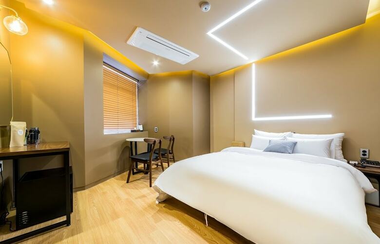 Plain Hotel