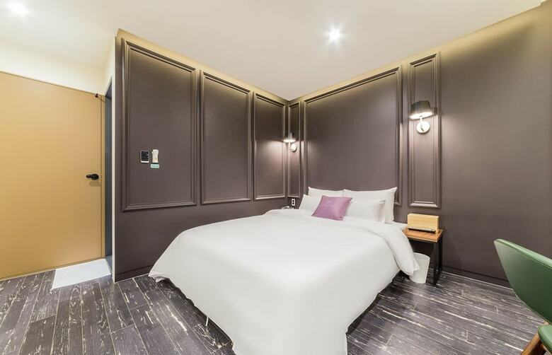 Plain Hotel