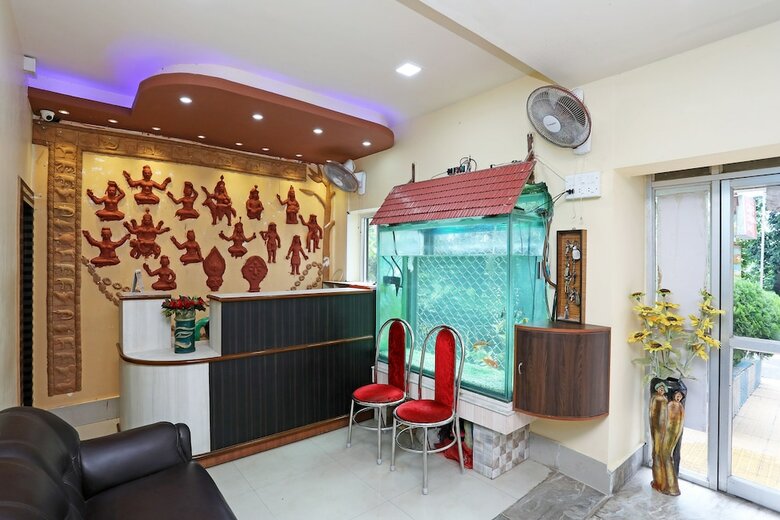 Hotel Oyo 16059 Roland Inn