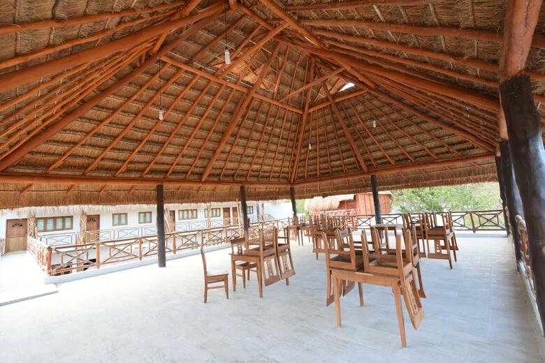 Hotel Hacienda Dos Ojos