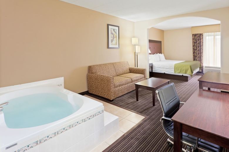 Hotel Holiday Inn Express Suites Charleston