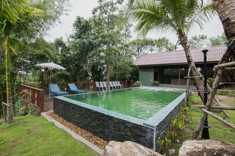 Hotel Thanburi Resort