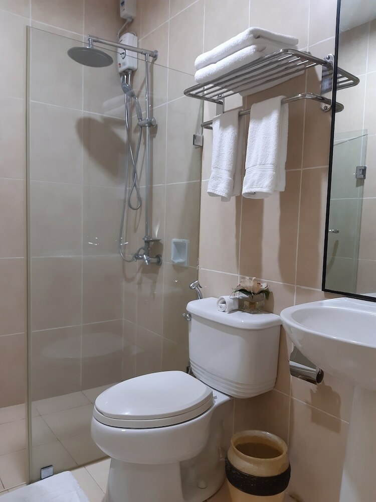 Plumeria Hotel Batangas