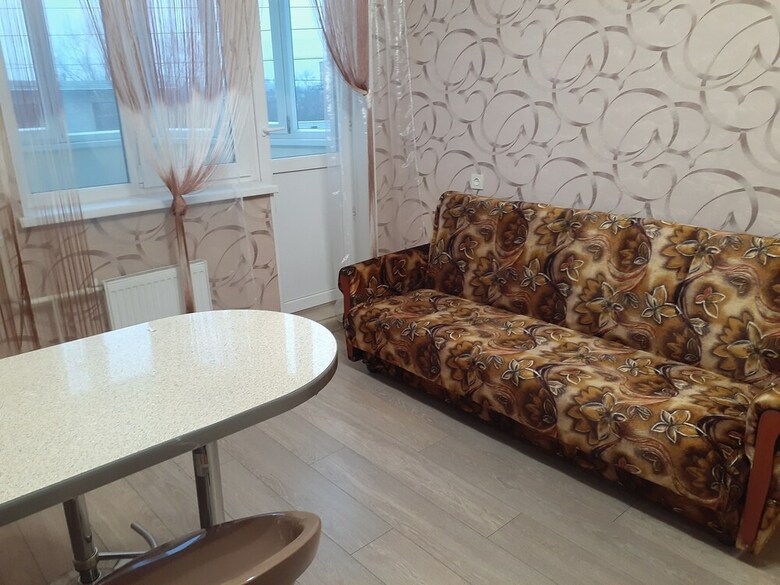 Apartment On Pervomayskiy Prospekt 76/3