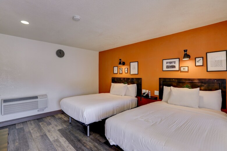 Motel The Greens Hotel - Stockton Blvd