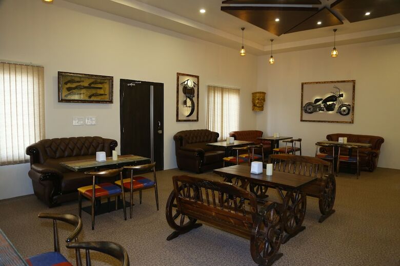 Hotel Gk Hill View Resort, Kaiwara