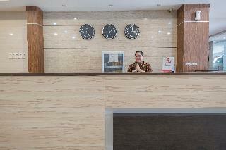 Hostal Oyo 308 Grand Pacifik Hotel