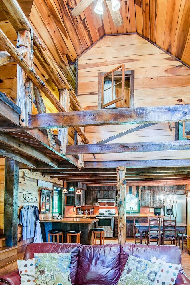 Butterfly Hollow Bed And Breakfast