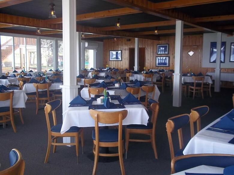 Apartamento Buzz's Lakeside Inn