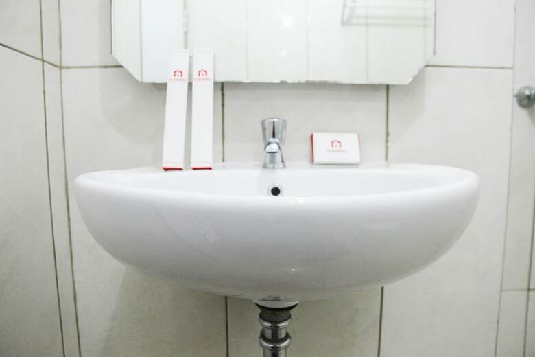 Modern Style Studio At The Nest Puri Apartment