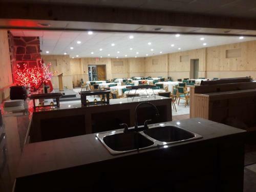 Village Inn Motel