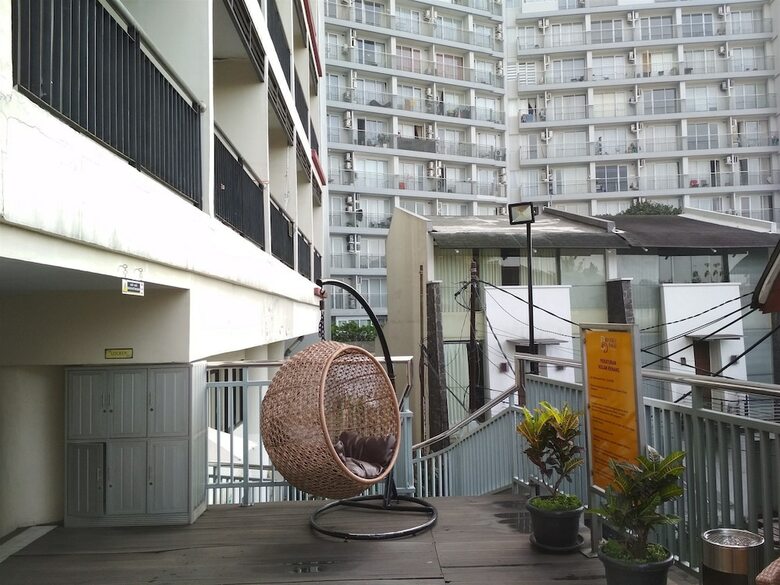 Simply Homey Studio Room At Beverly Dago Apartment