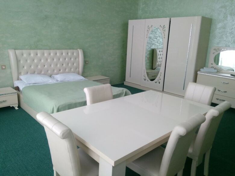 Hotel Ruslan 93