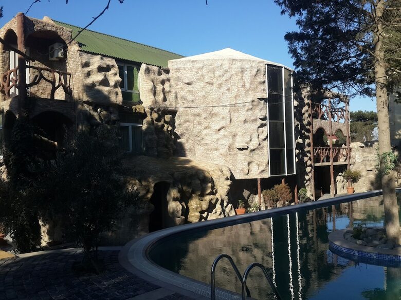 Hotel Ruslan 93