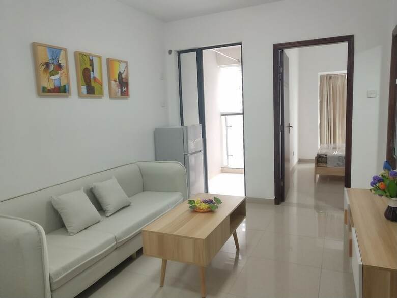 Gemmed Apartment