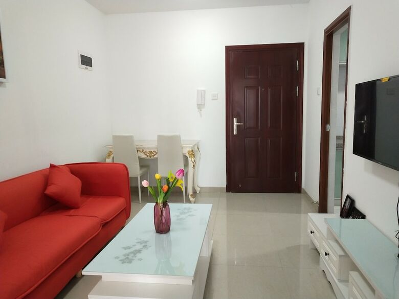 Gemmed Apartment
