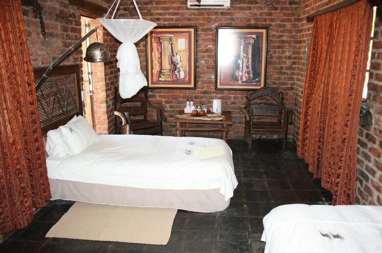 Posada Roy's Rest Camp