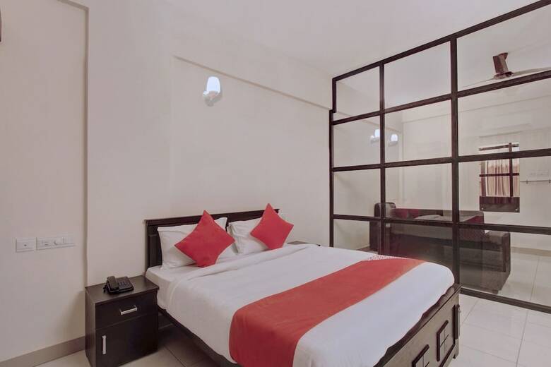 Hotel Oyo 24721 Sweven Stays