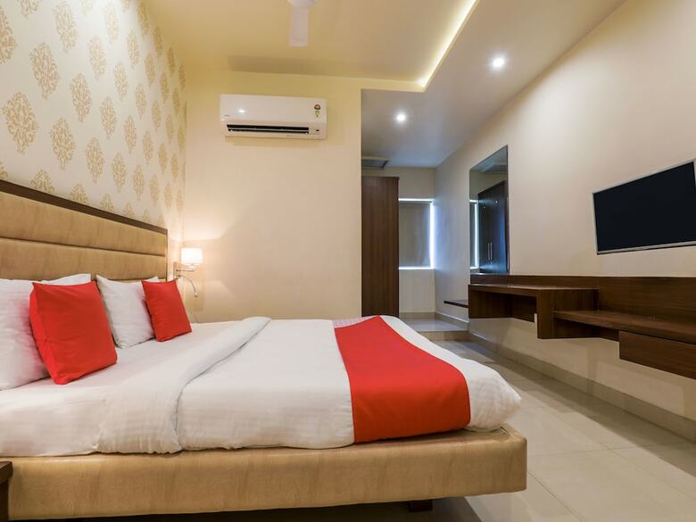 Hotel Oyo 4035 Spg Grand