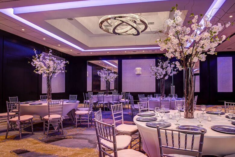 Sheraton Eatontown Hotel
