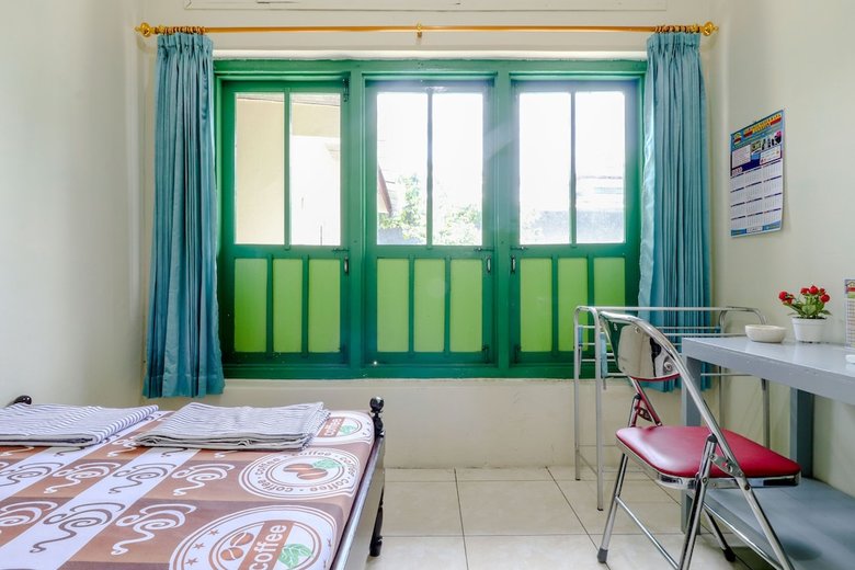 Hostal Bahagia Sederhana Home Stay - Hostel