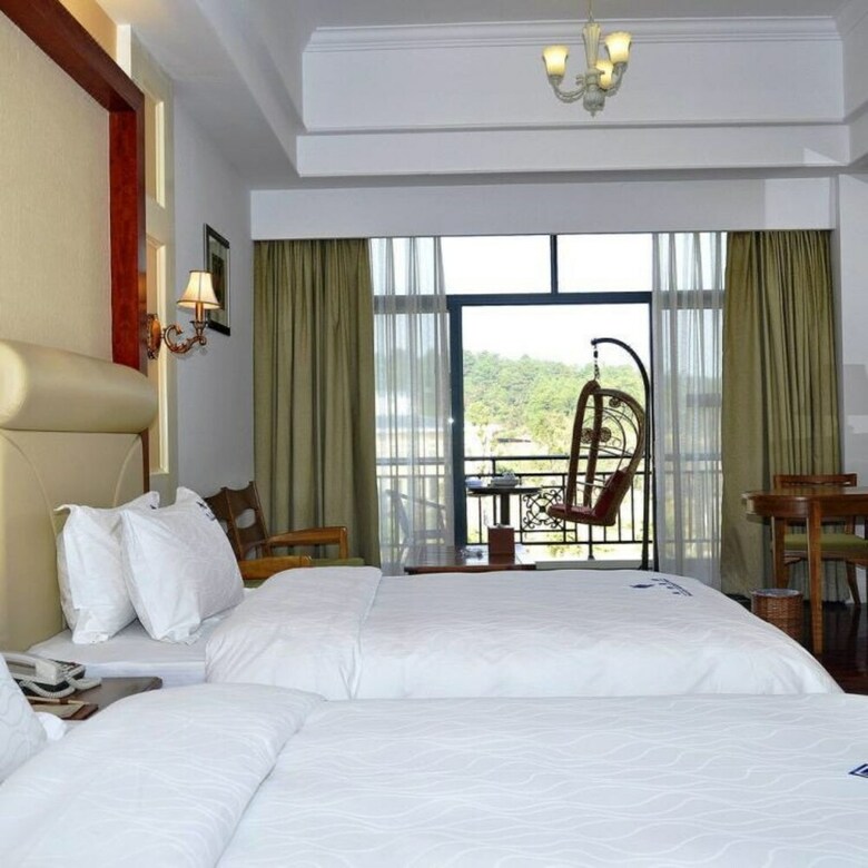 Palace International Hot Spring Hotel