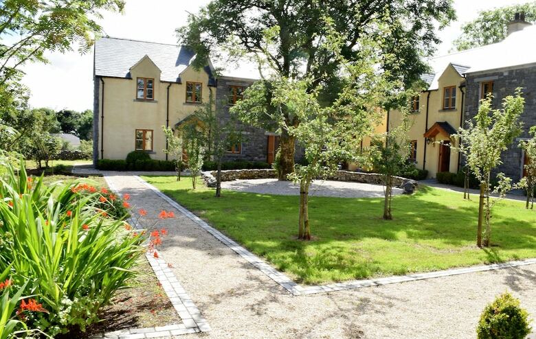 Apartamentos Burren Court