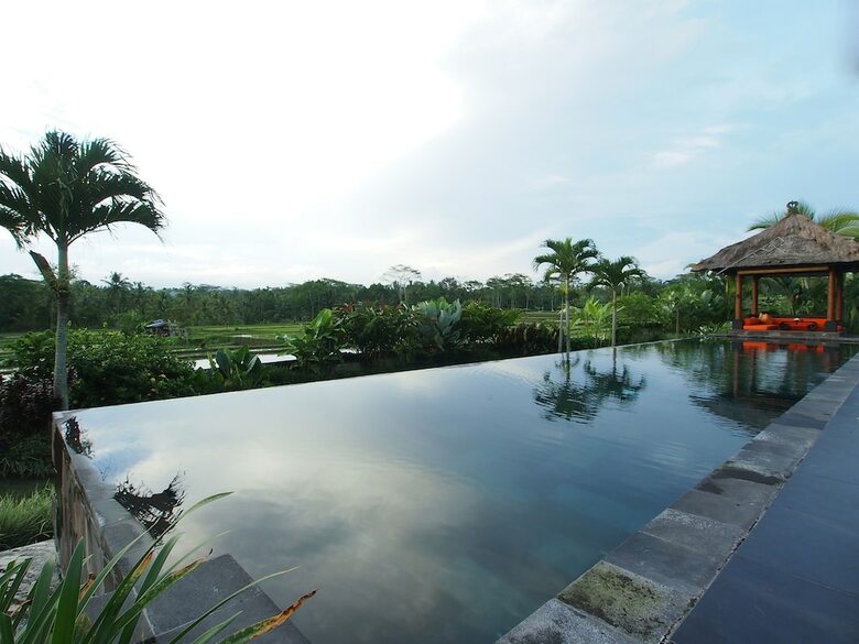 Villa Rumah Lotus