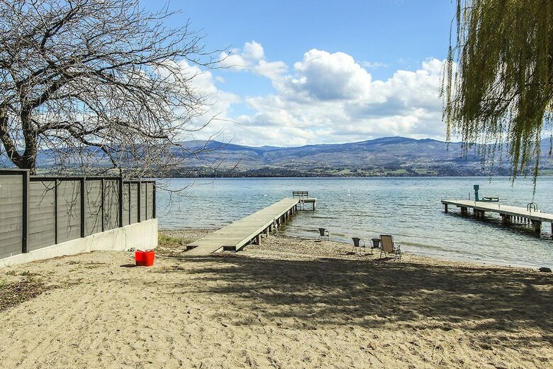 Hotel Luxury Lakefront Rooms