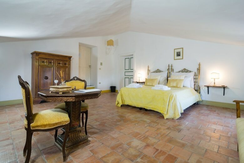 Agroturismo Castello Di Serragiumenta
