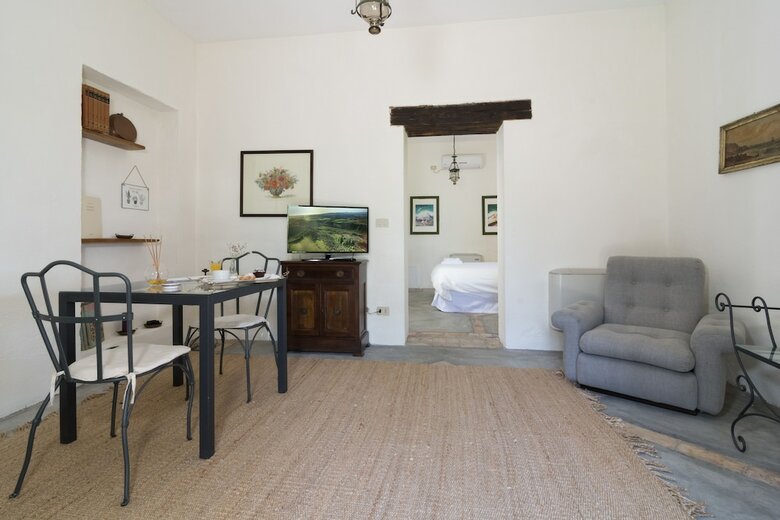 Agroturismo Castello Di Serragiumenta