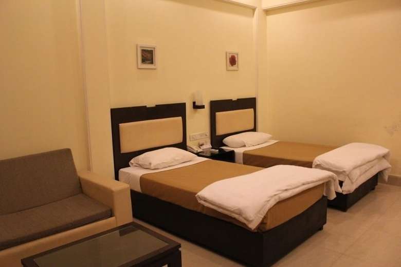 Hotel The Vaishali Residency