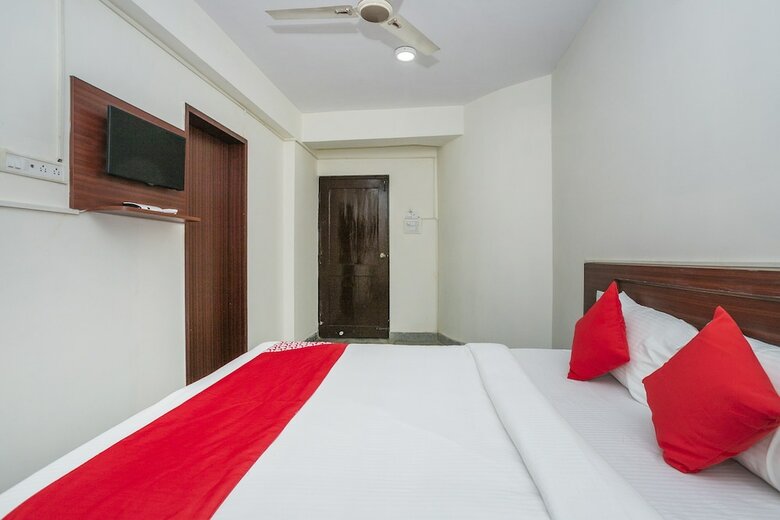 Hotel Oyo 22940 Sri Durga Residency
