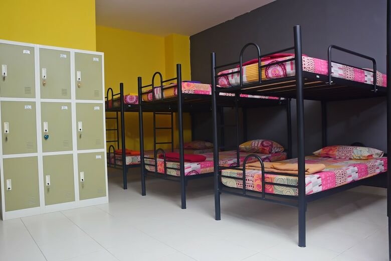 Hostal Footprints Backpacker - Hostel