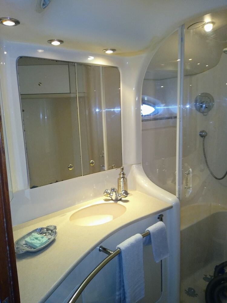Mermaid's Lair A Captained Yacht