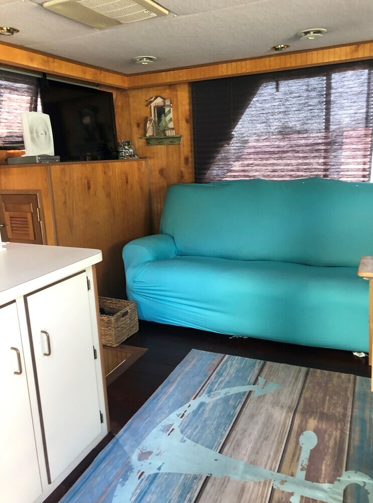 Mermaid's Lair A Captained Yacht